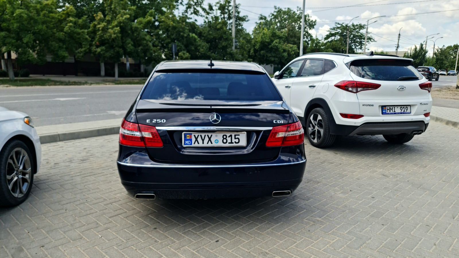 Mercedes-Benz E-Class 2011