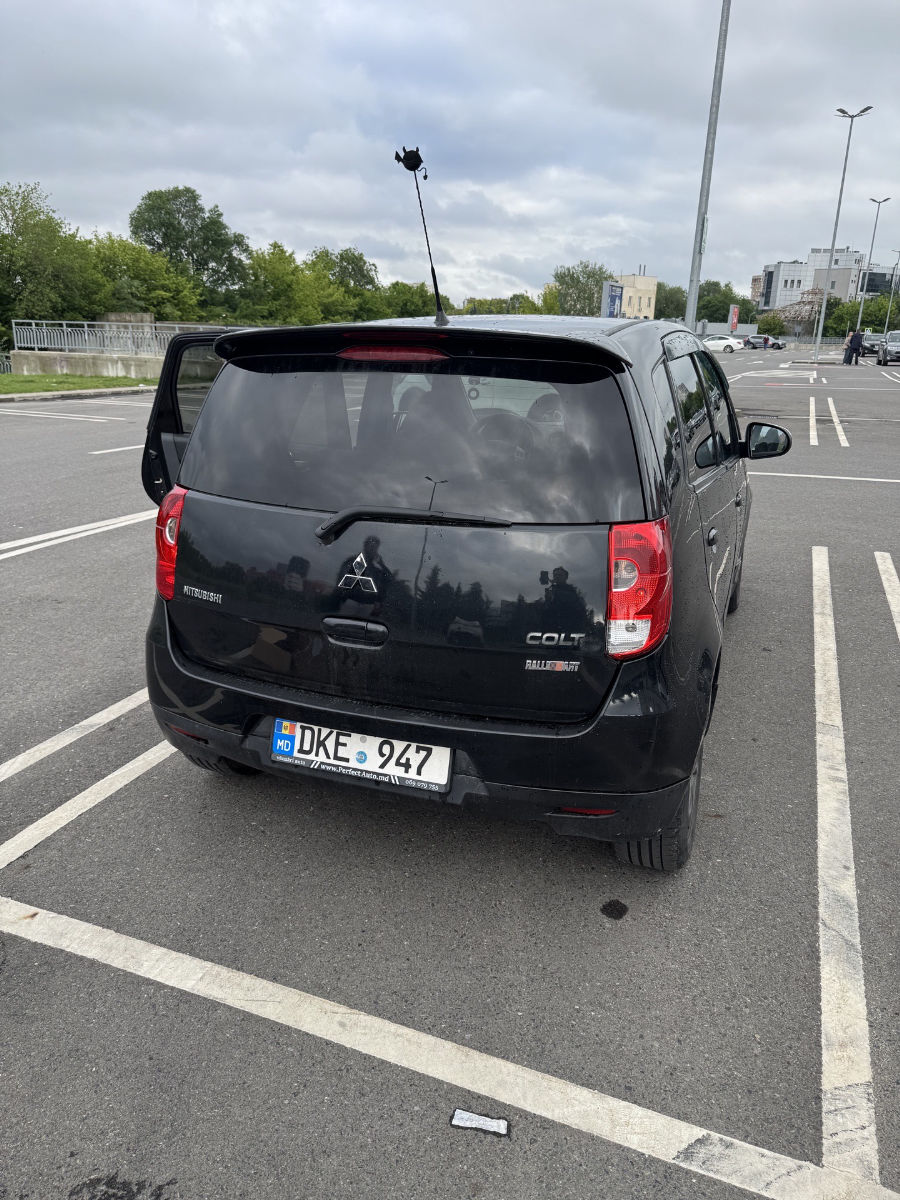 Mitsubishi Colt 2009