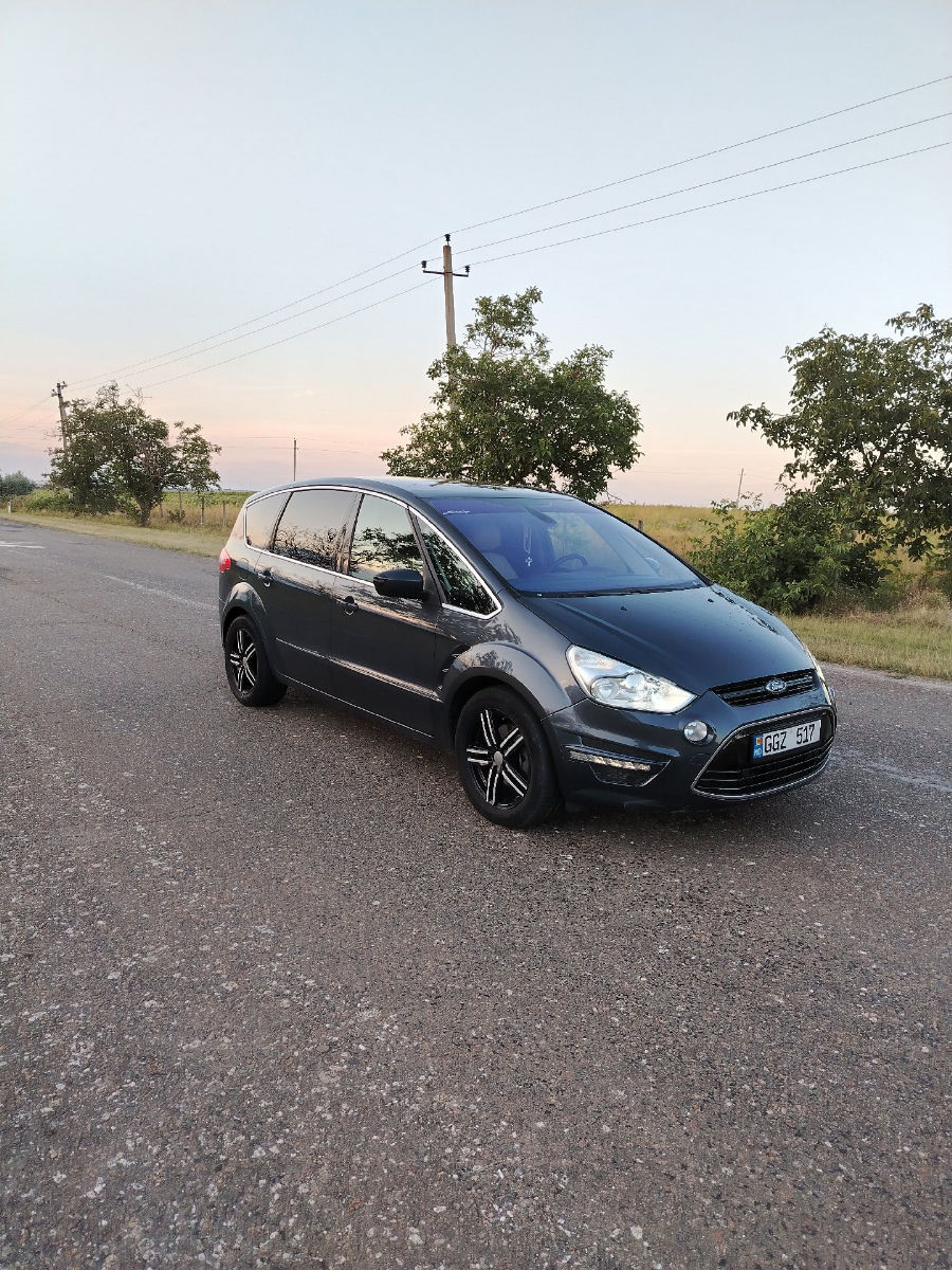Ford S-Max 2012