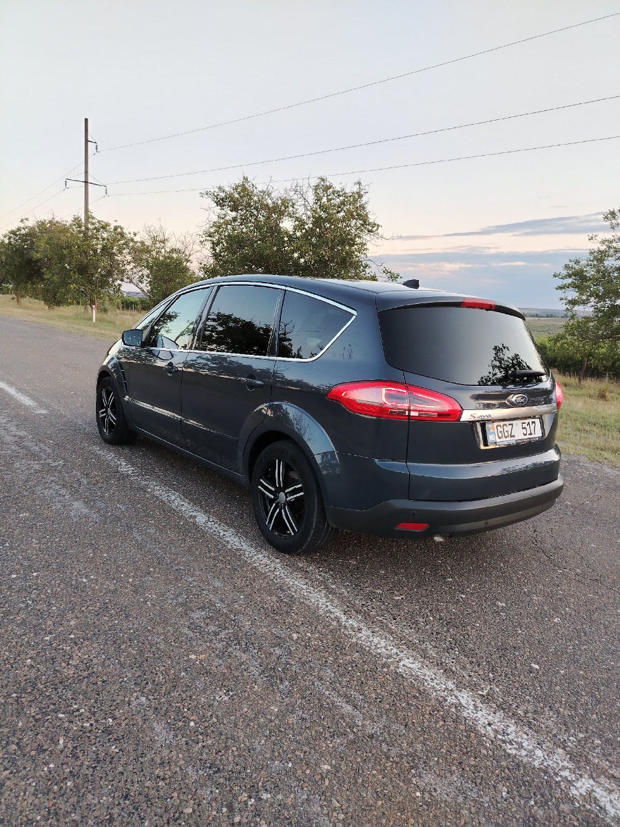 Ford S-Max 2012