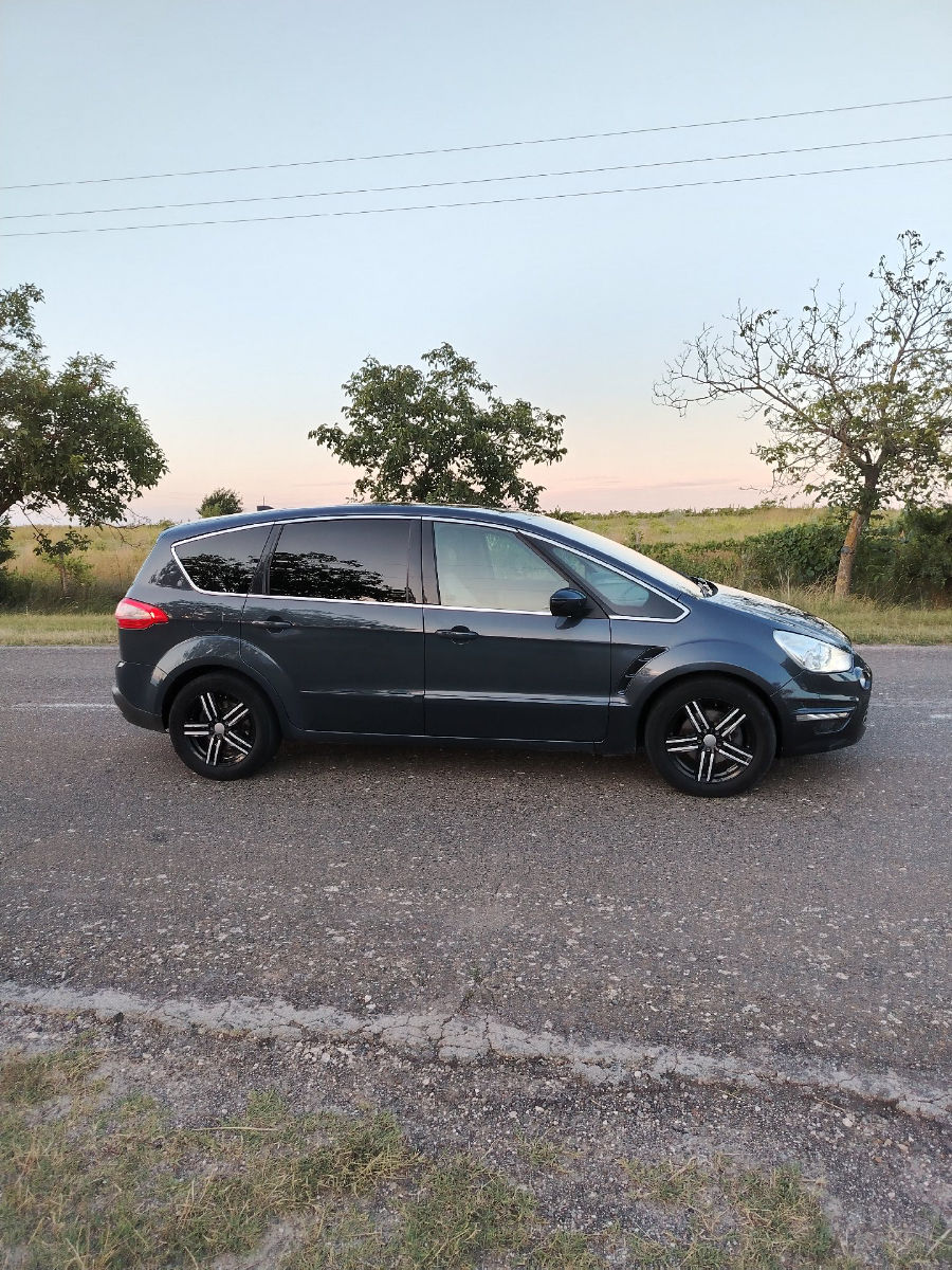 Ford S-Max 2012
