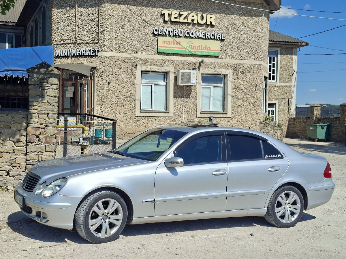 Mercedes W211 2004
