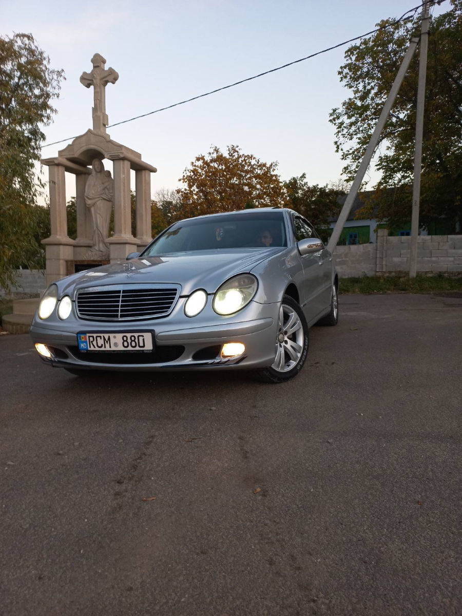 Mercedes W211 2004
