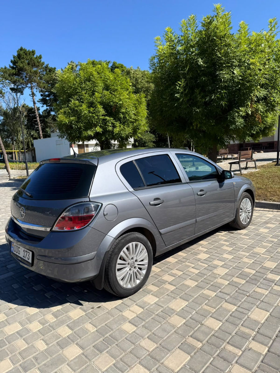 Opel Astra 2007