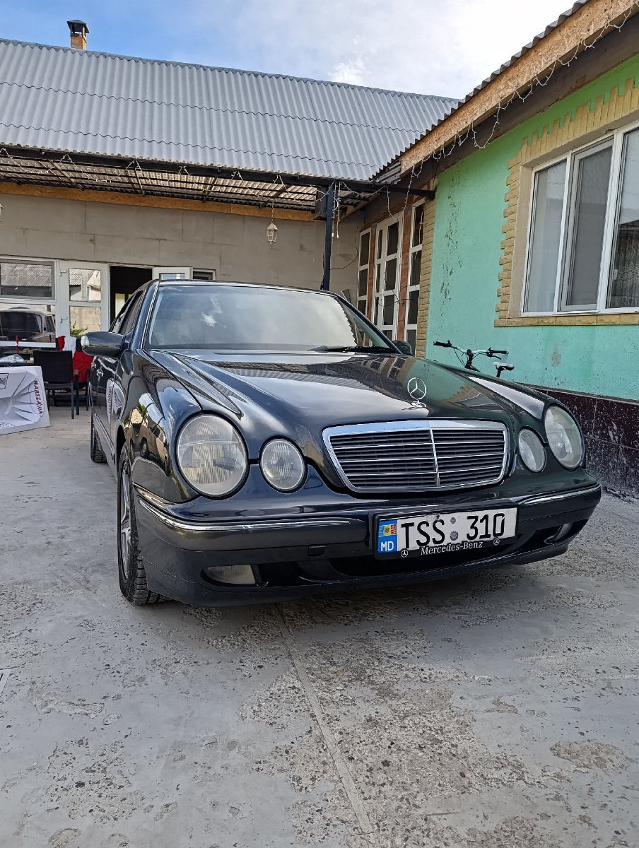 Mercedes W210 2001