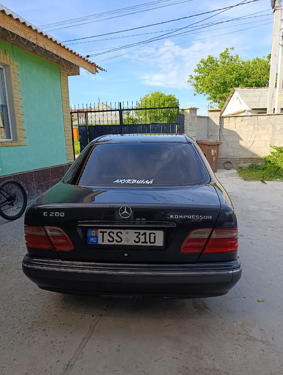 Mercedes W210 2001
