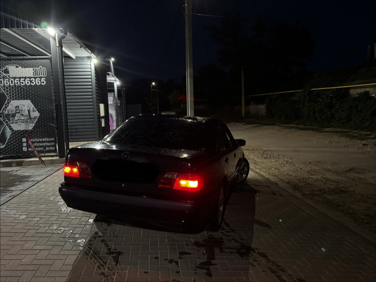 Mercedes W210 2000