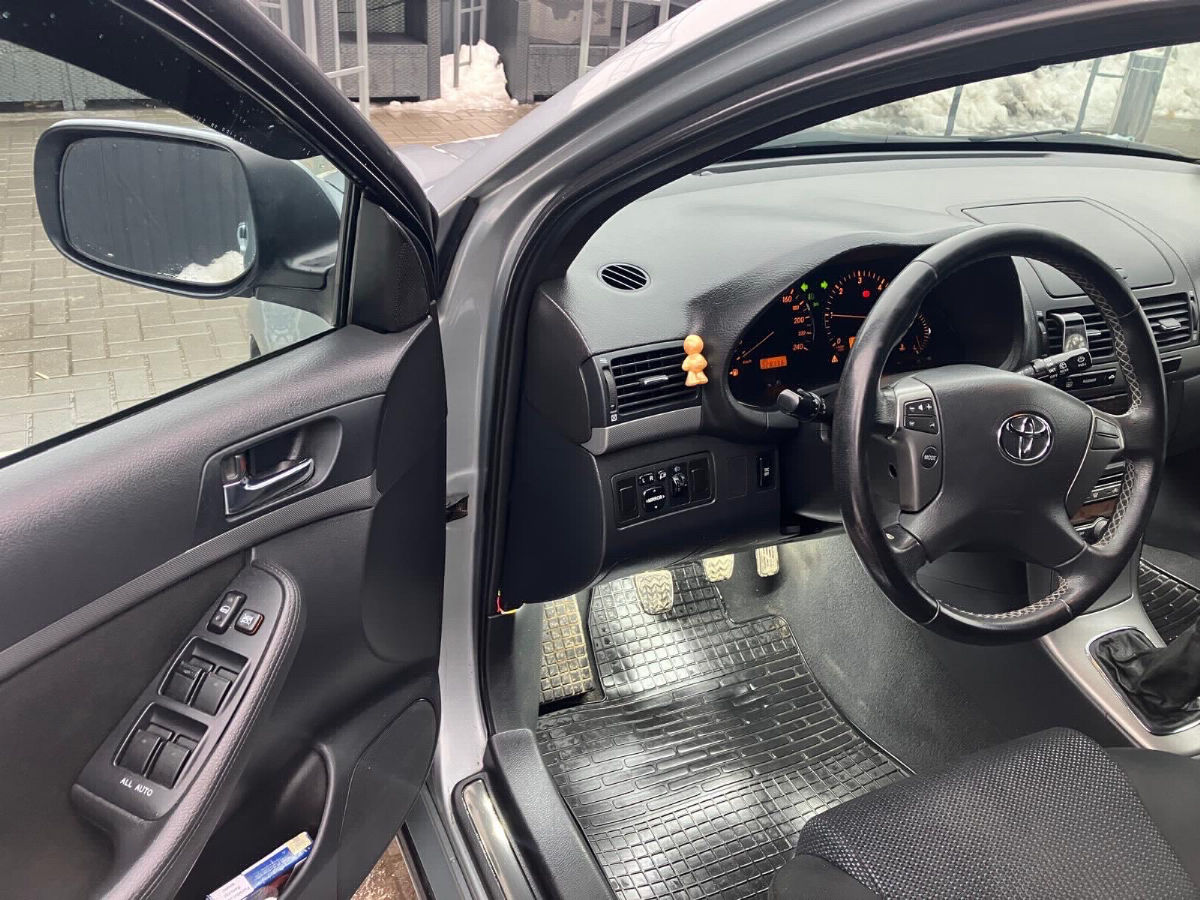 Toyota Avensis 2008