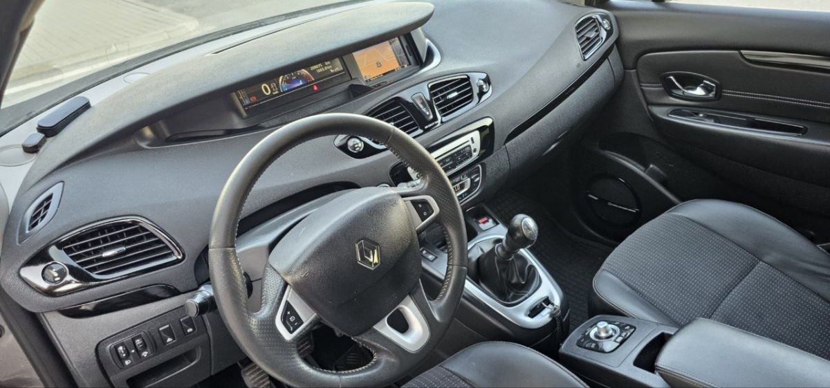 Renault Scenic 2012