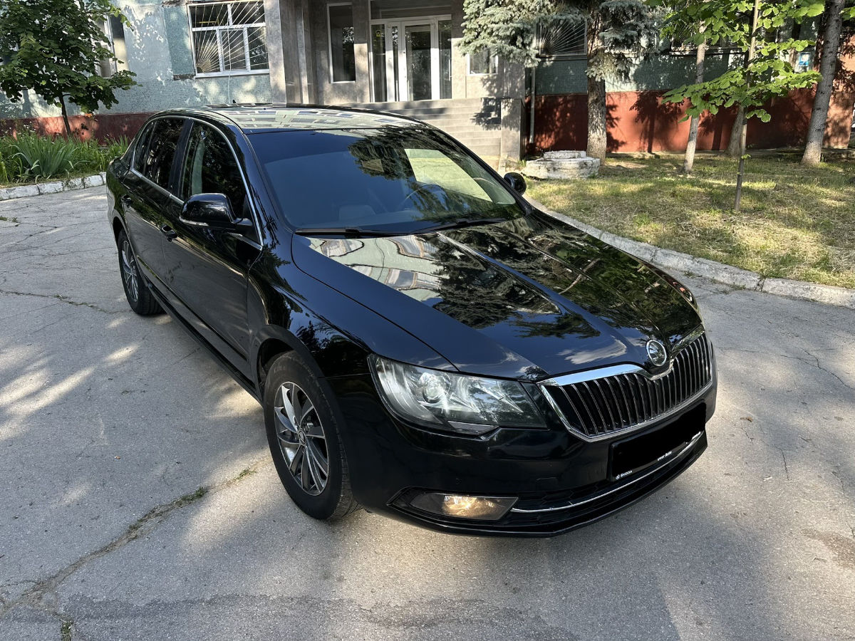 Skoda Superb (1930s) 2014