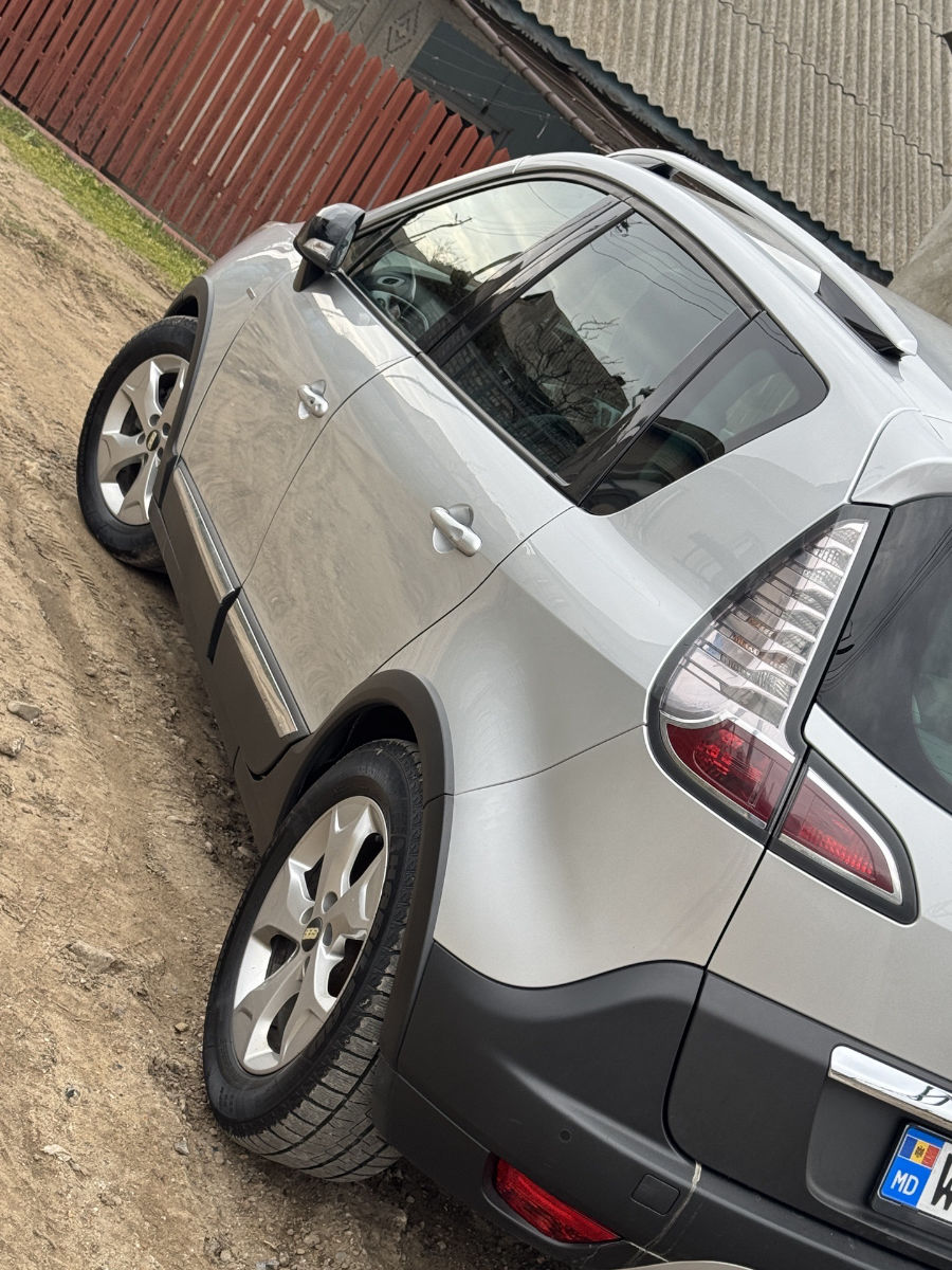 Renault Scenic 2013