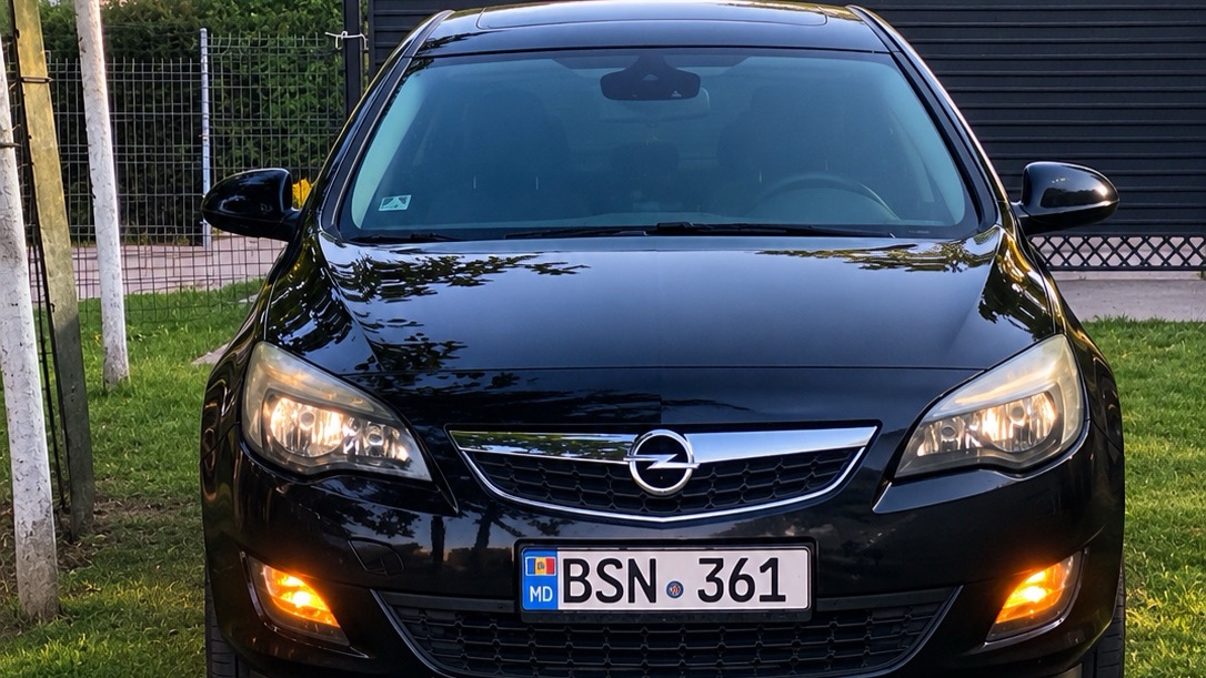 Opel Astra 2010