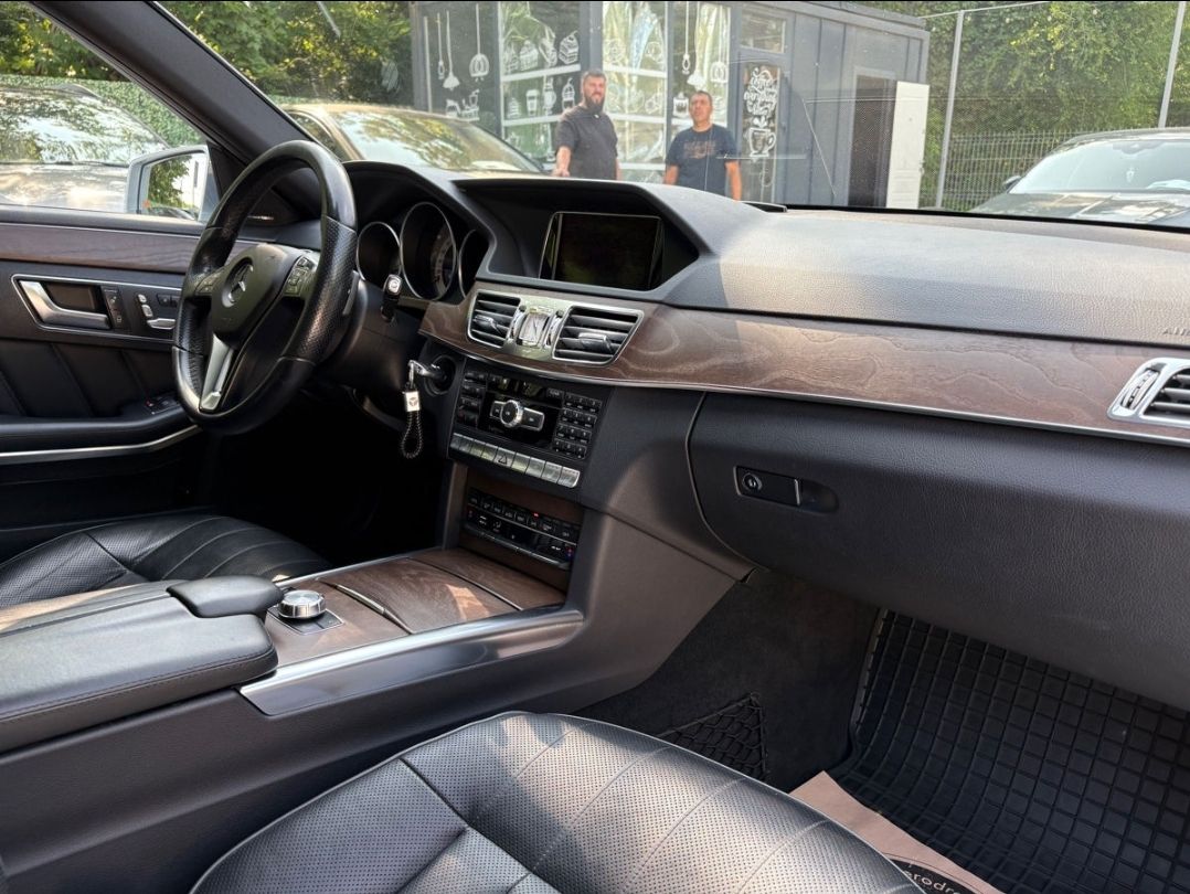 Mercedes-Benz E-Class 2013