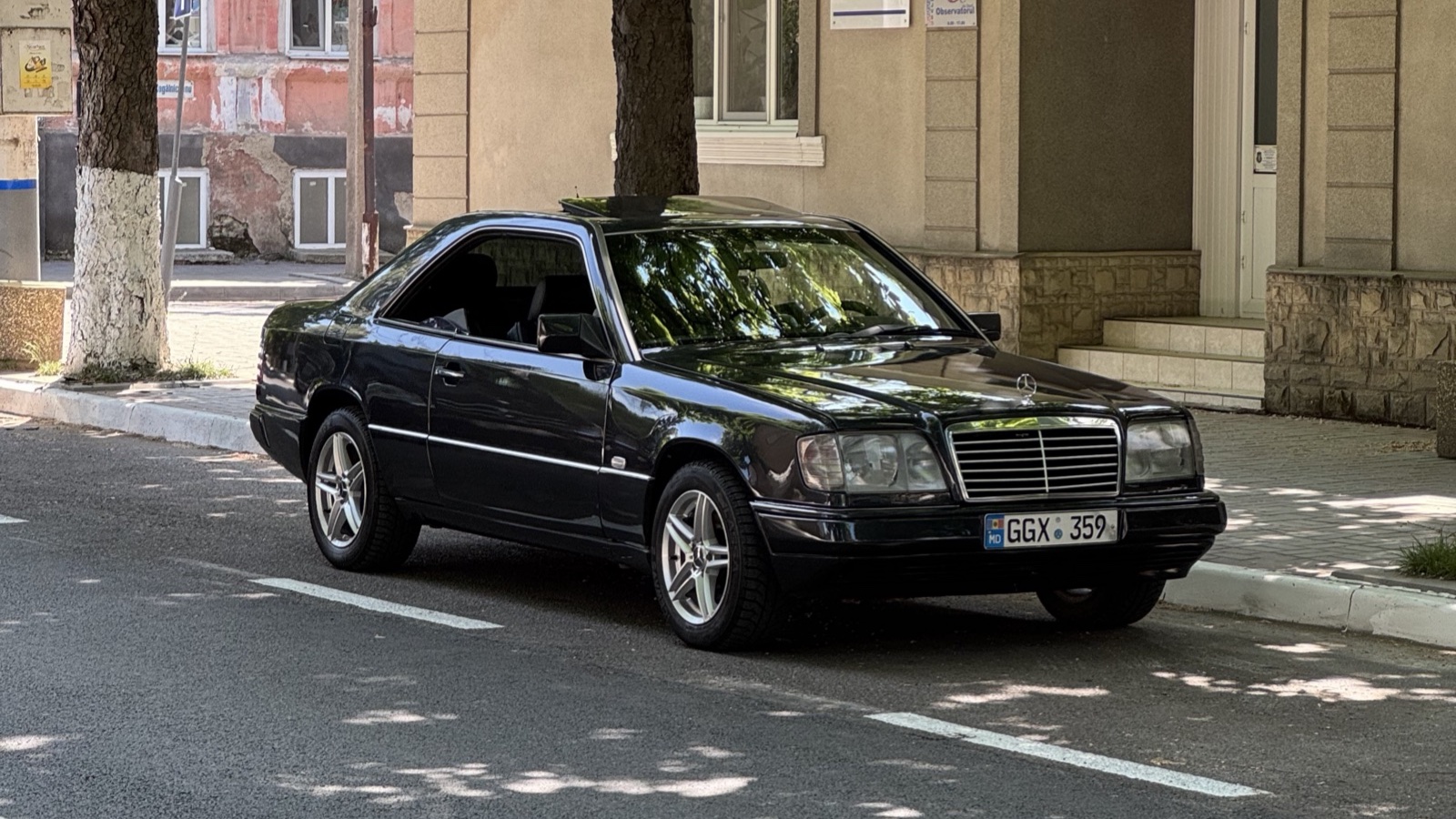 Mercedes-Benz E-Class 1992