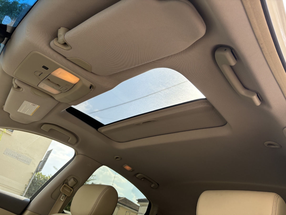 Infiniti QX70 2012