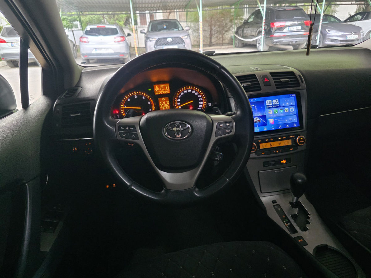 Toyota Avensis 2010