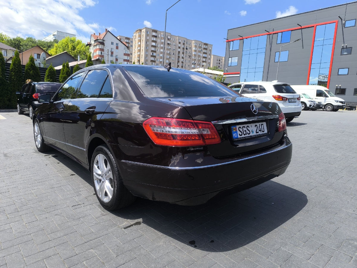 Mercedes-Benz E-Class 2009