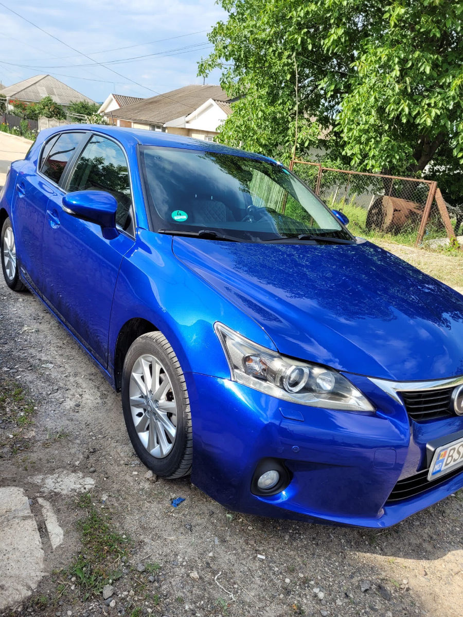 Lexus CT200h 2011