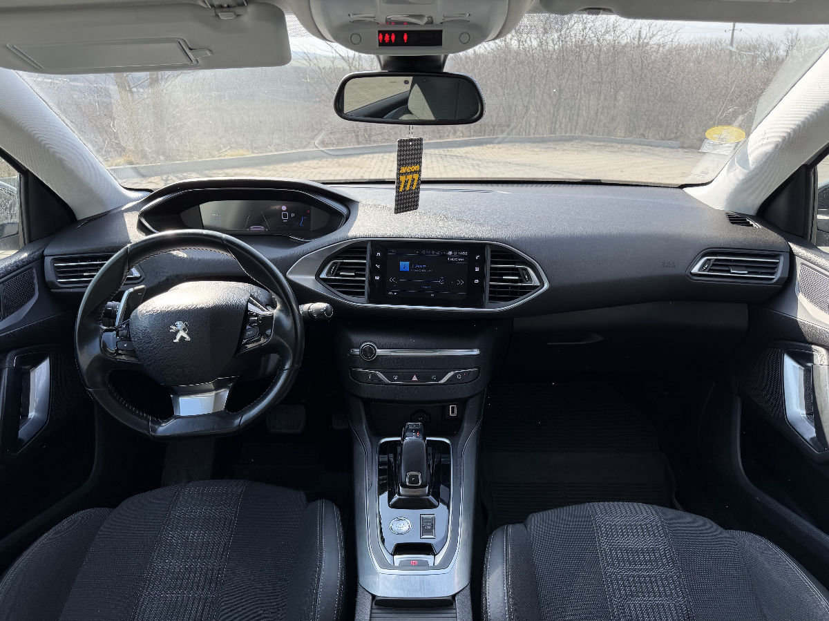 Peugeot 308 2020