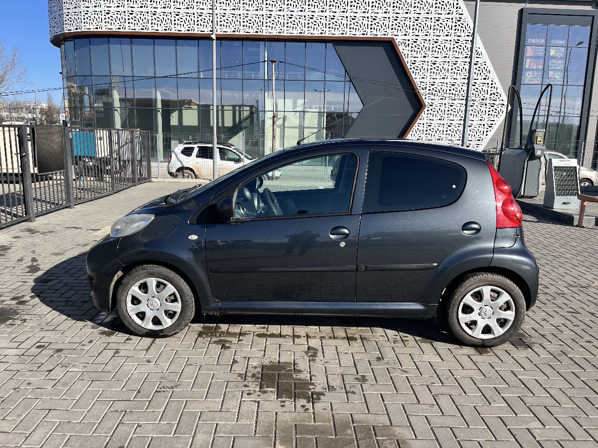 Peugeot 107 2011