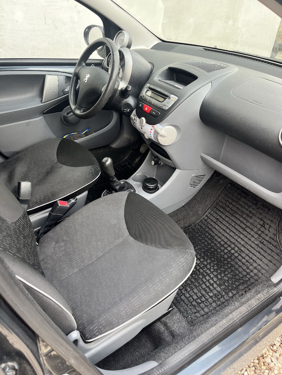 Peugeot 107 2011