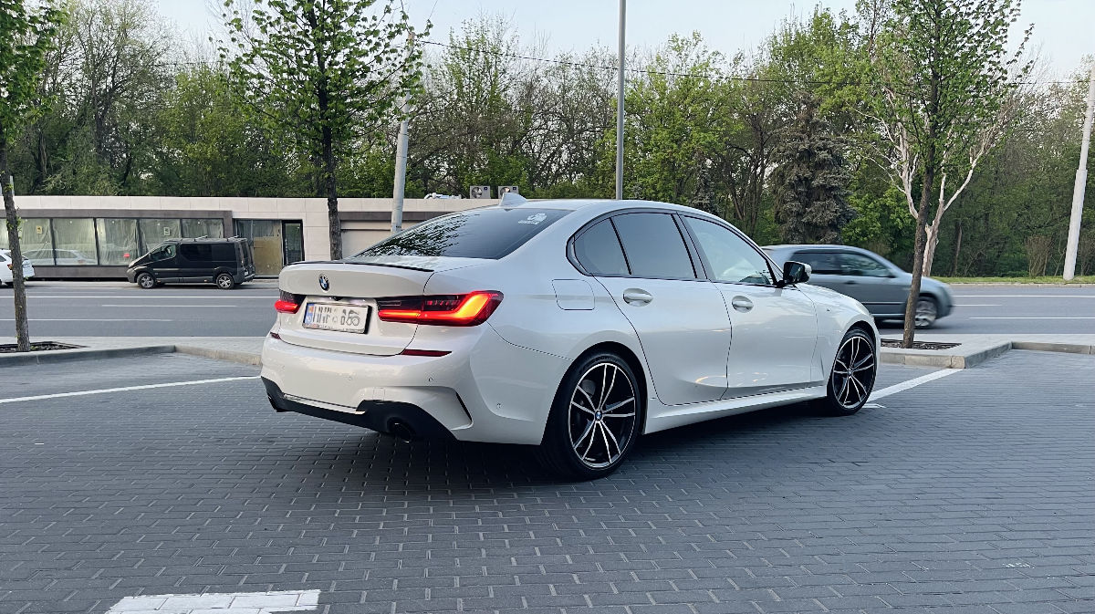 BMW 3 Series 2021