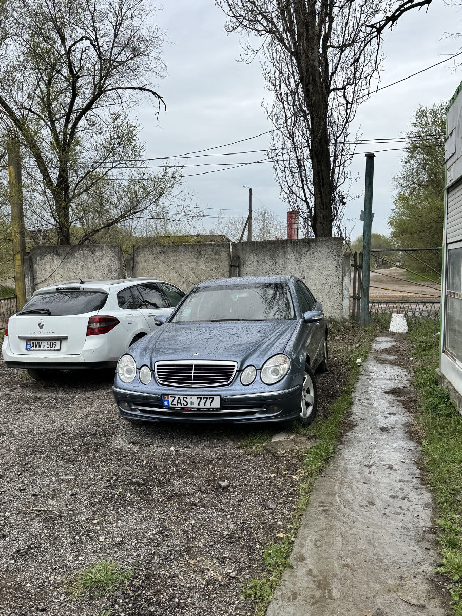 Mercedes E-Class 2004