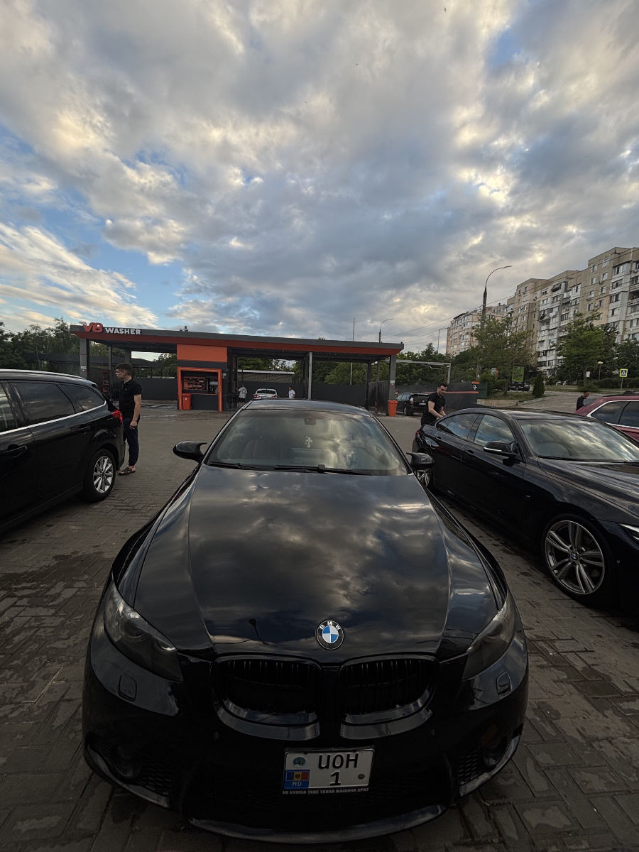BMW 3 Series 2009