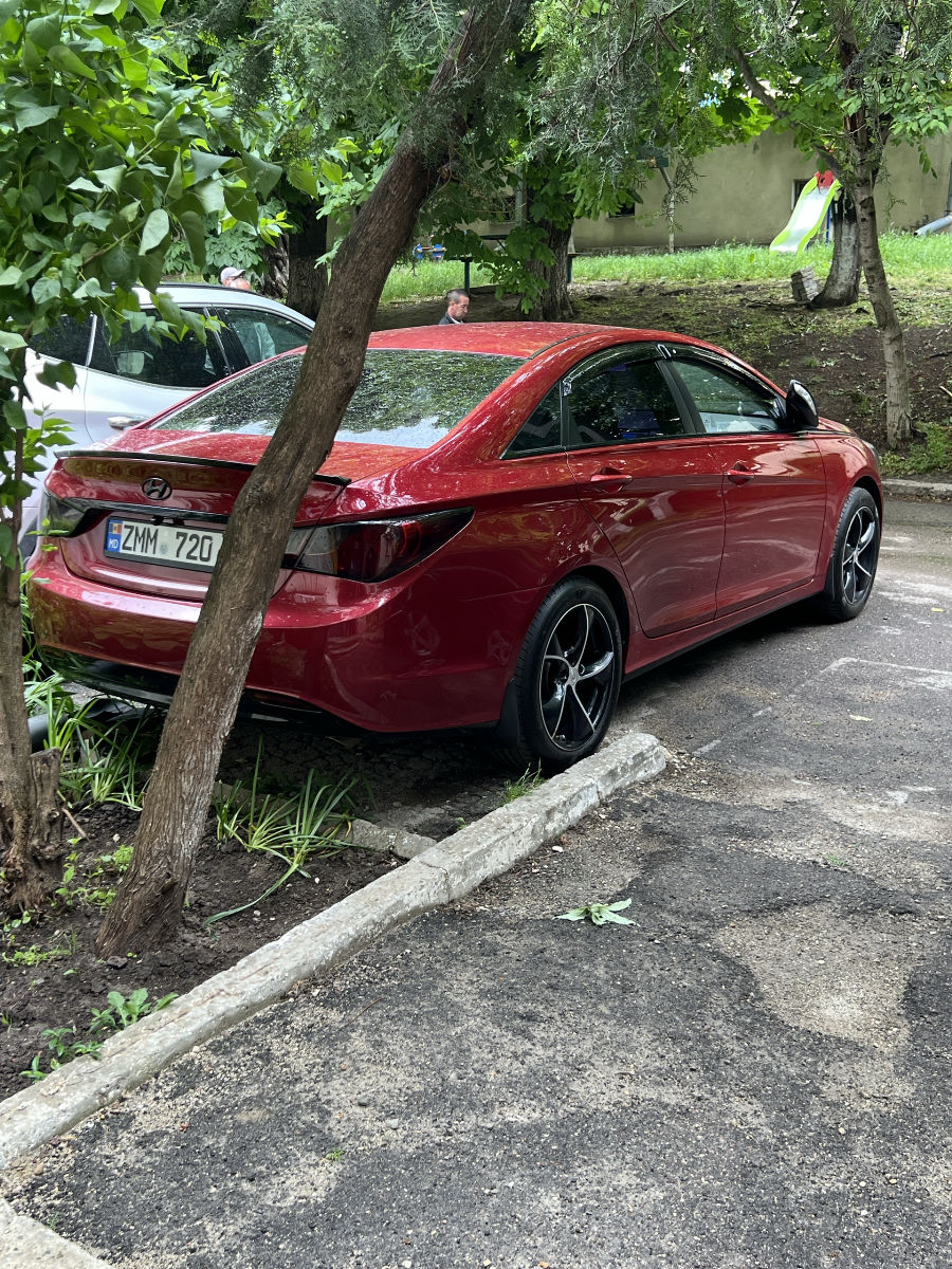 Hyundai Sonata 2010