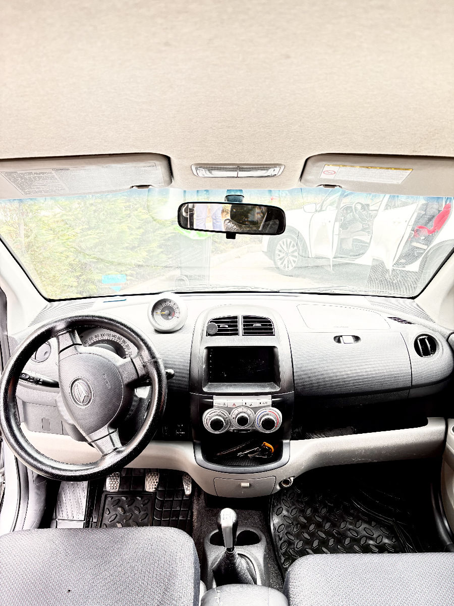 Daihatsu Sirion 2005