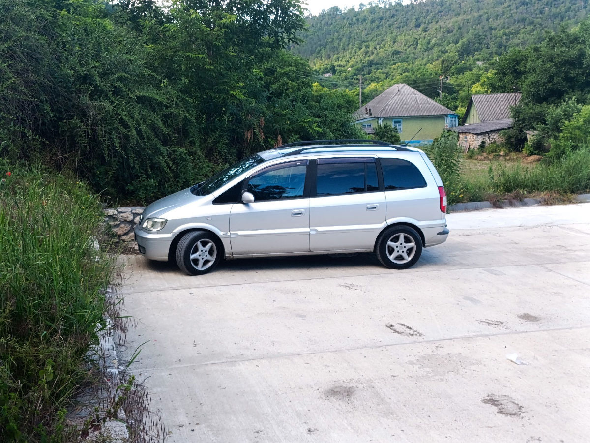 Opel Zafira 2004