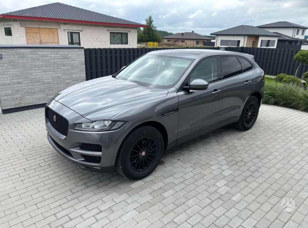 Jaguar F-PACE 2019
