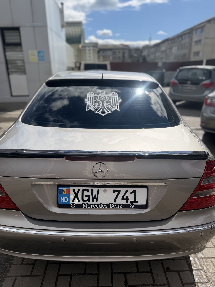 Mercedes E-Class 2004