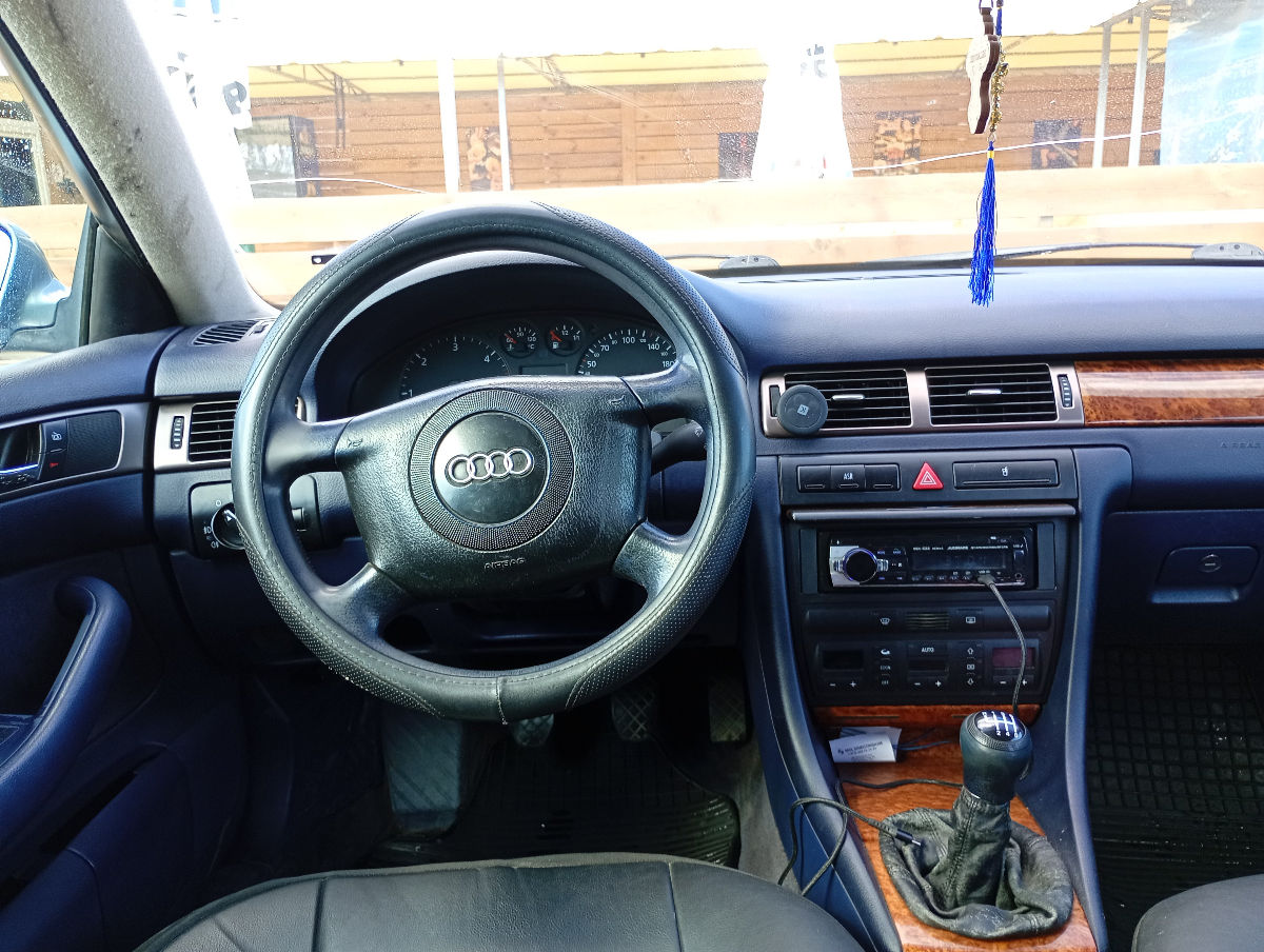 Audi A6 2000