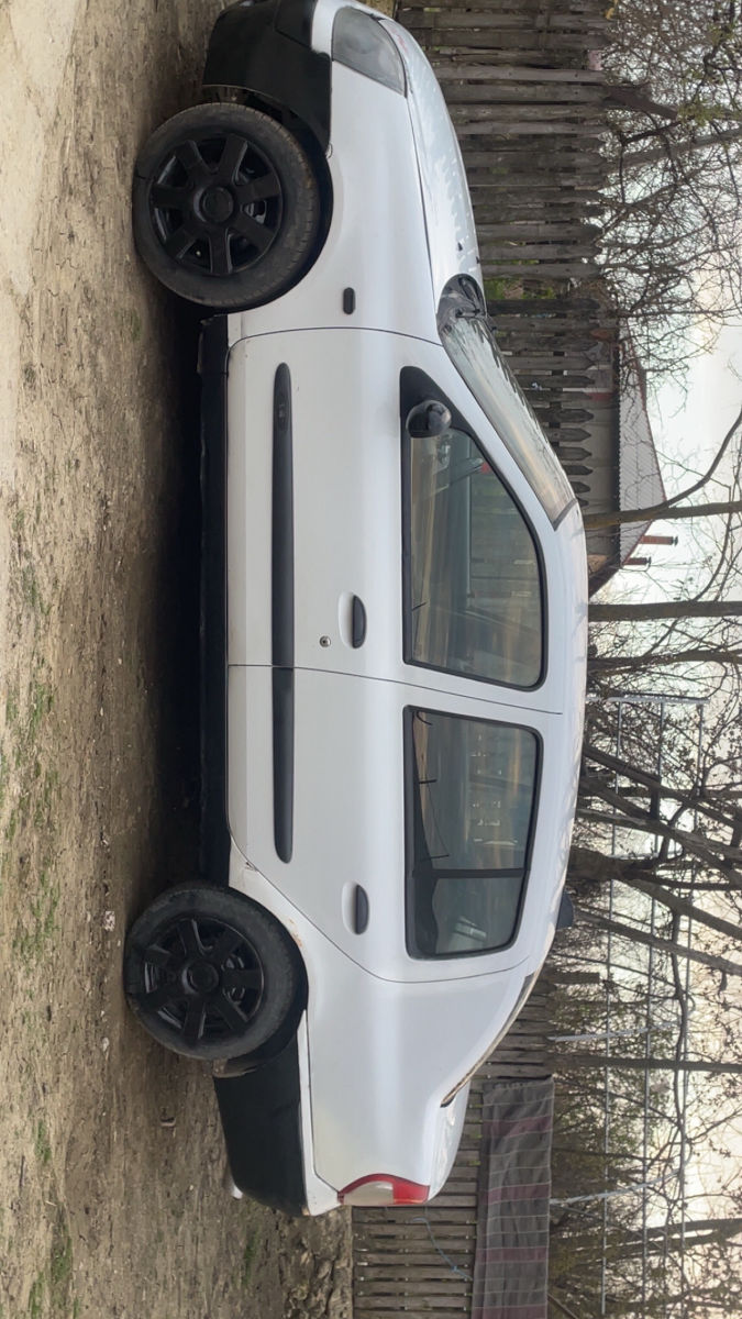 Renault Clio 2004