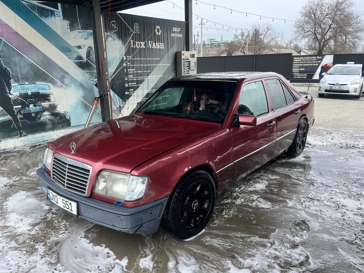 Mercedes E-Class 1993