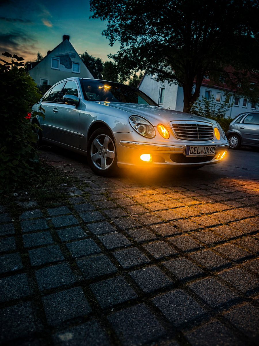Mercedes W211 2003