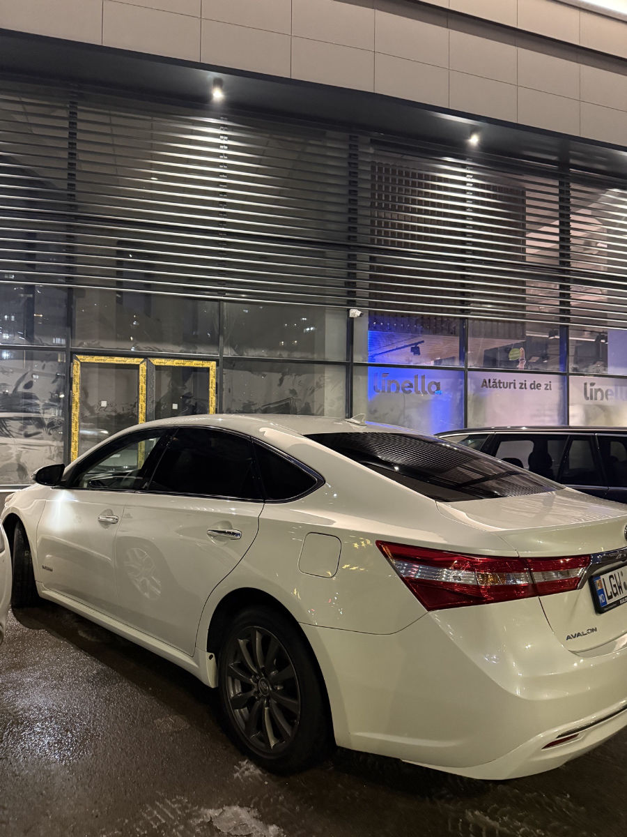 Toyota Avalon 2015