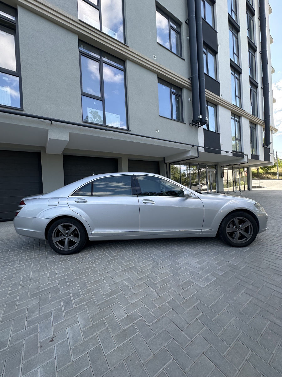 Mercedes S-Class 2008