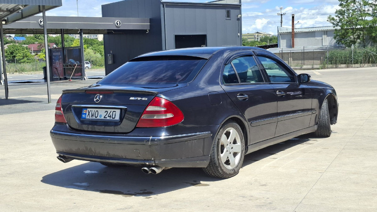 Mercedes E-Class 2002