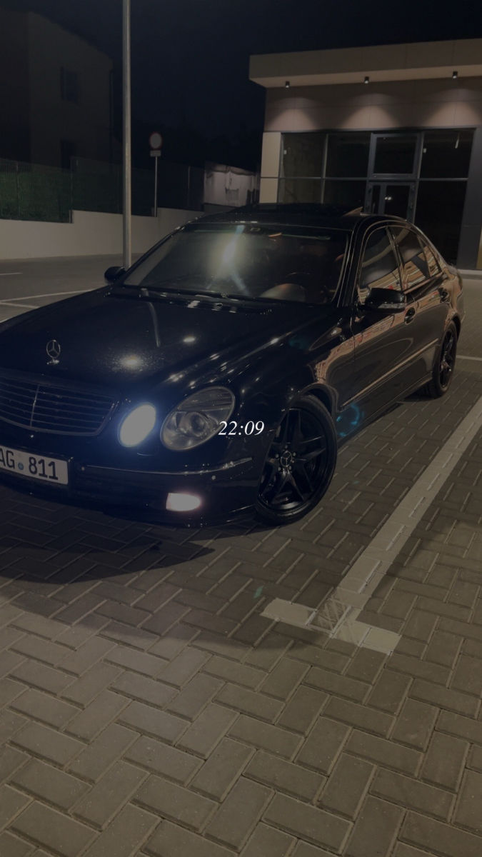 Mercedes E-Class 2003