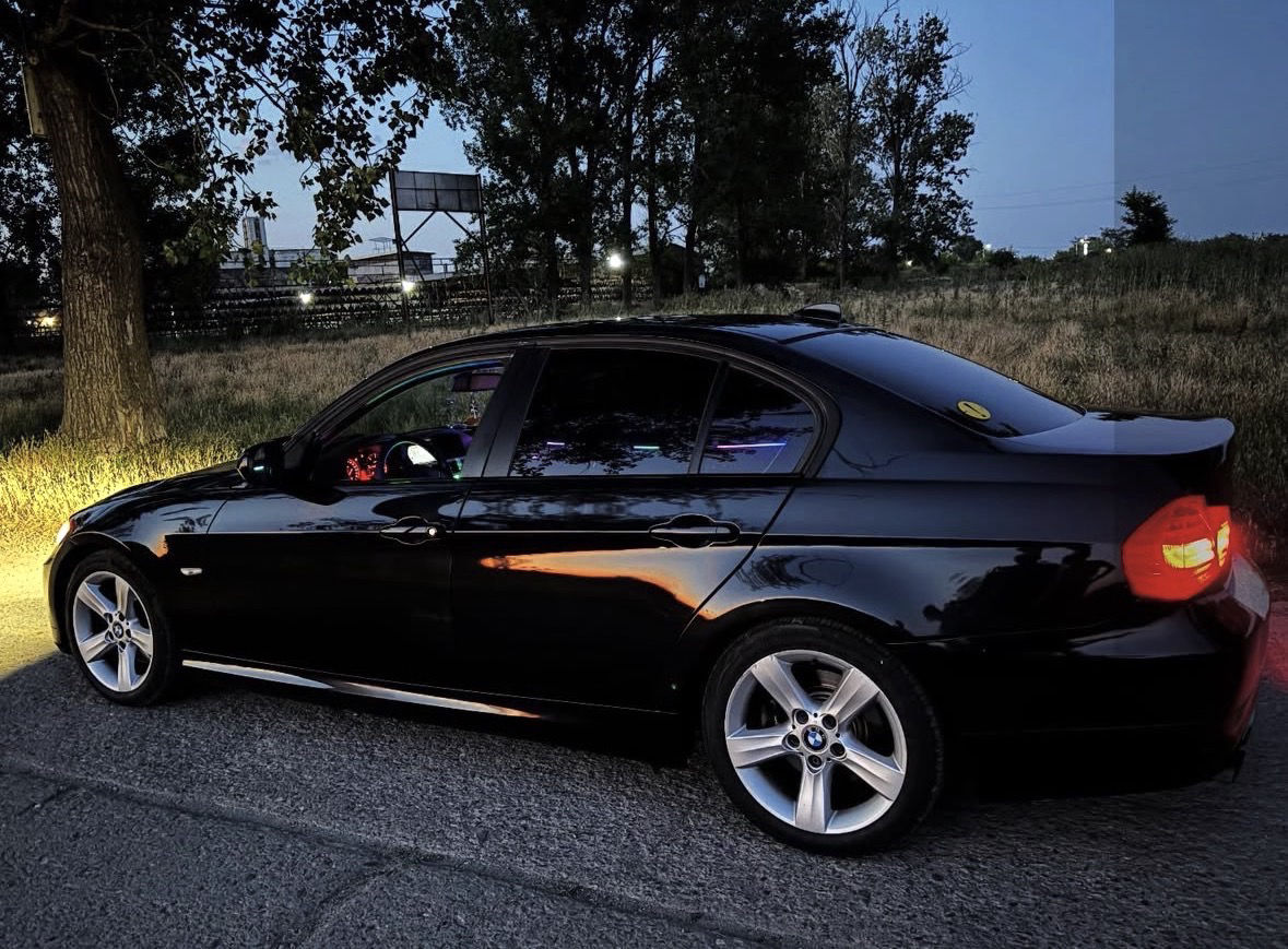 BMW 3 Series 2011