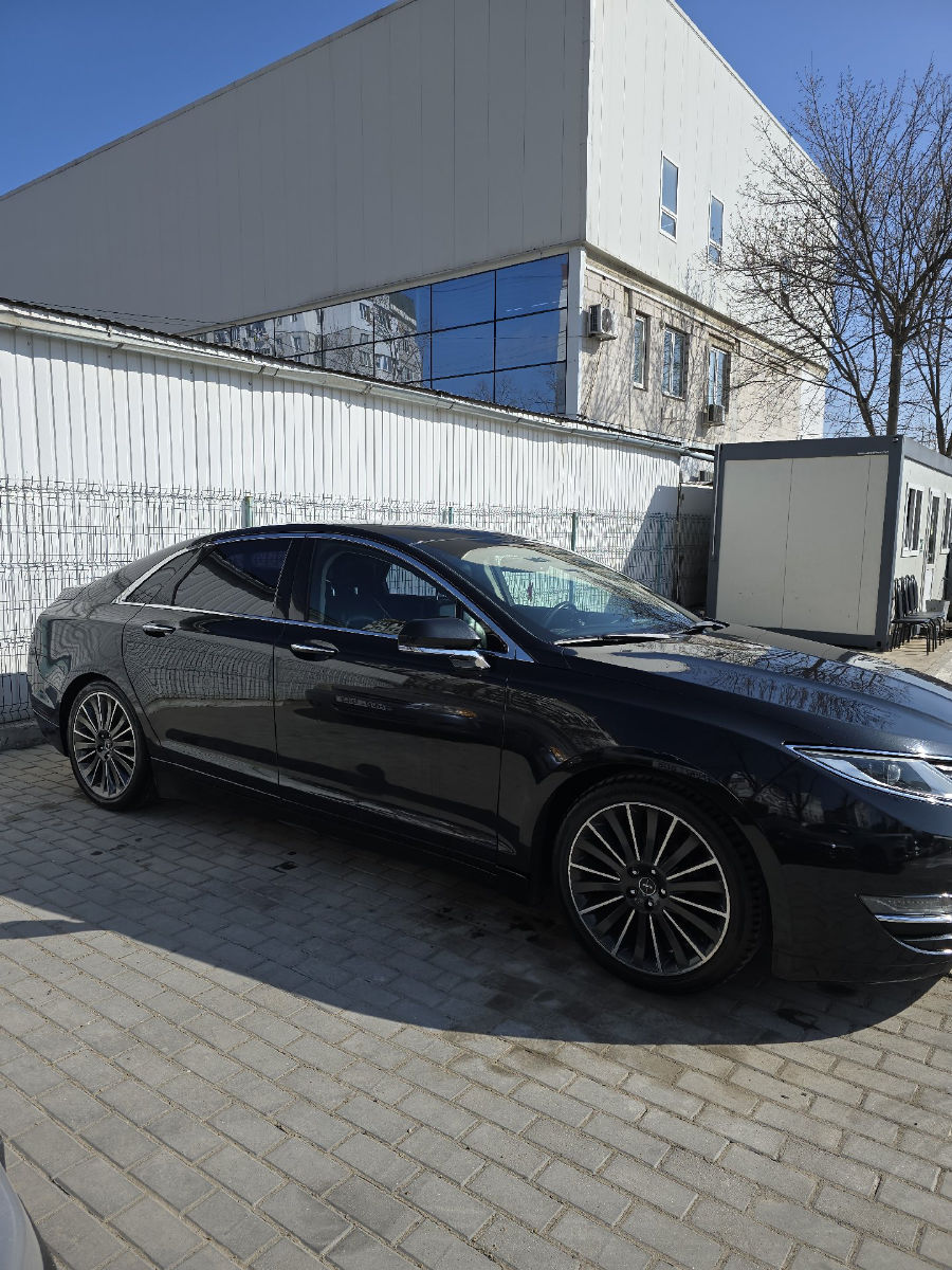 Lincoln MKZ 2014