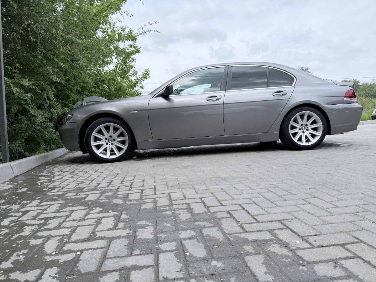 BMW 7 Series 2004