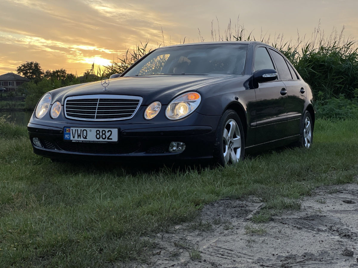 Mercedes W211 2003