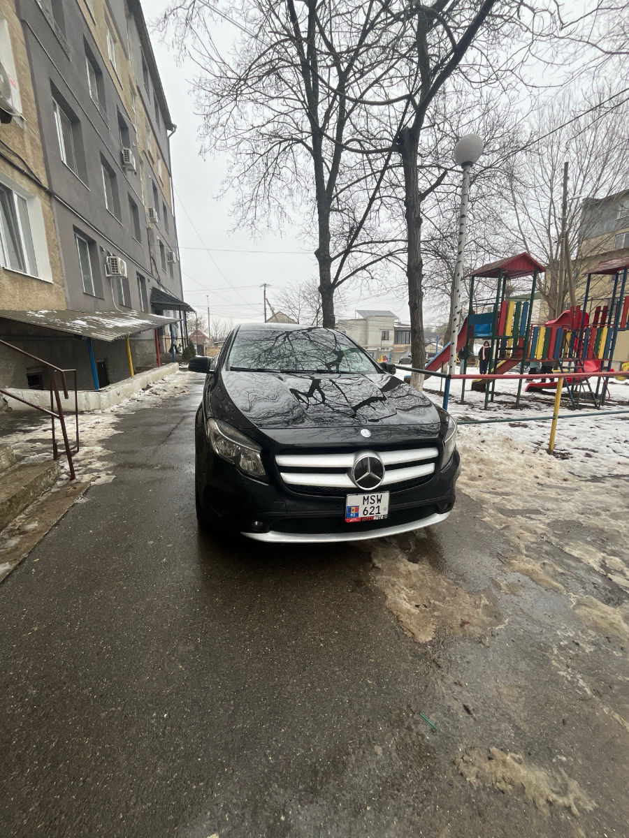 Mercedes GLA 2016