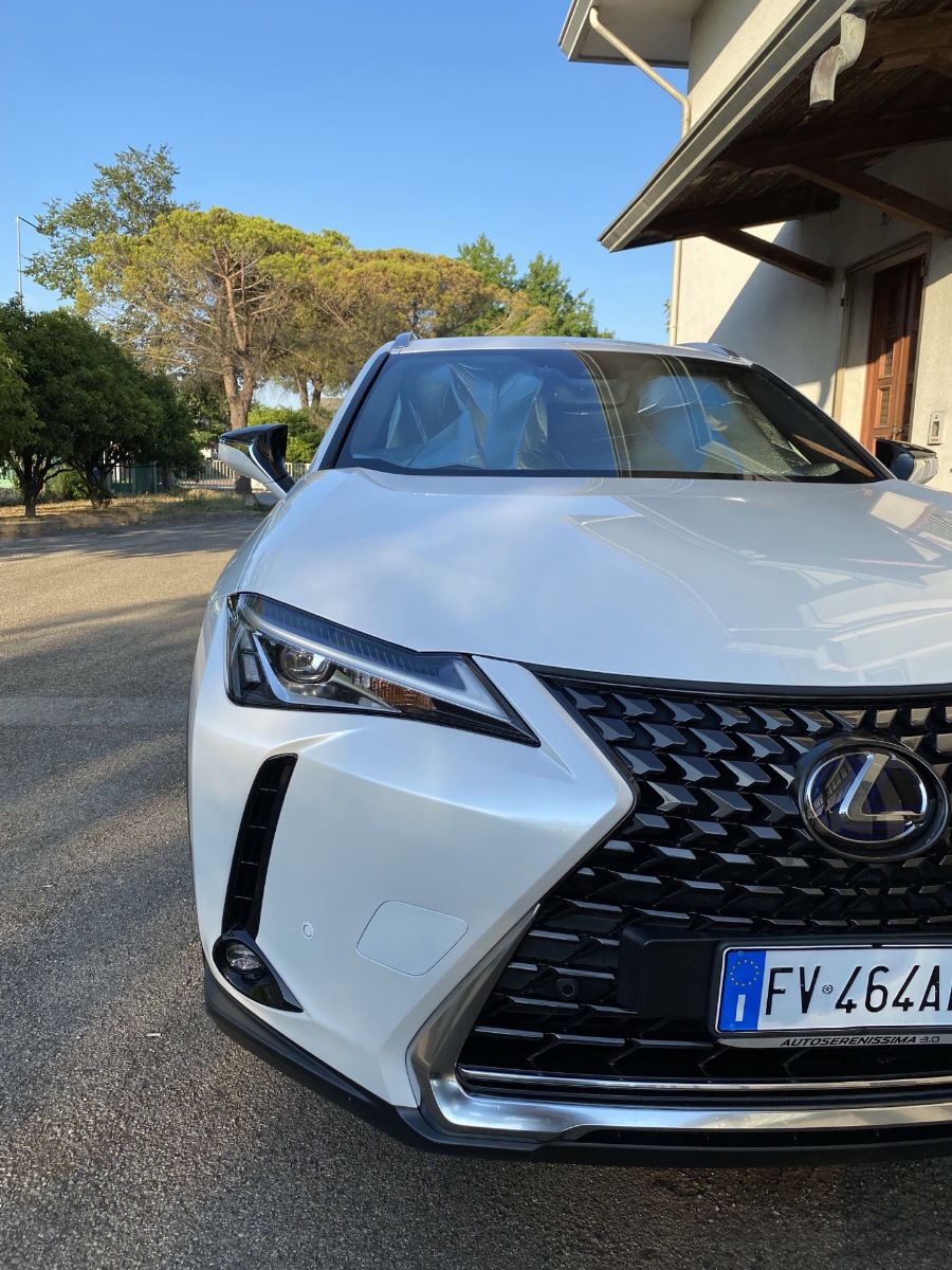 Lexus UX 2019