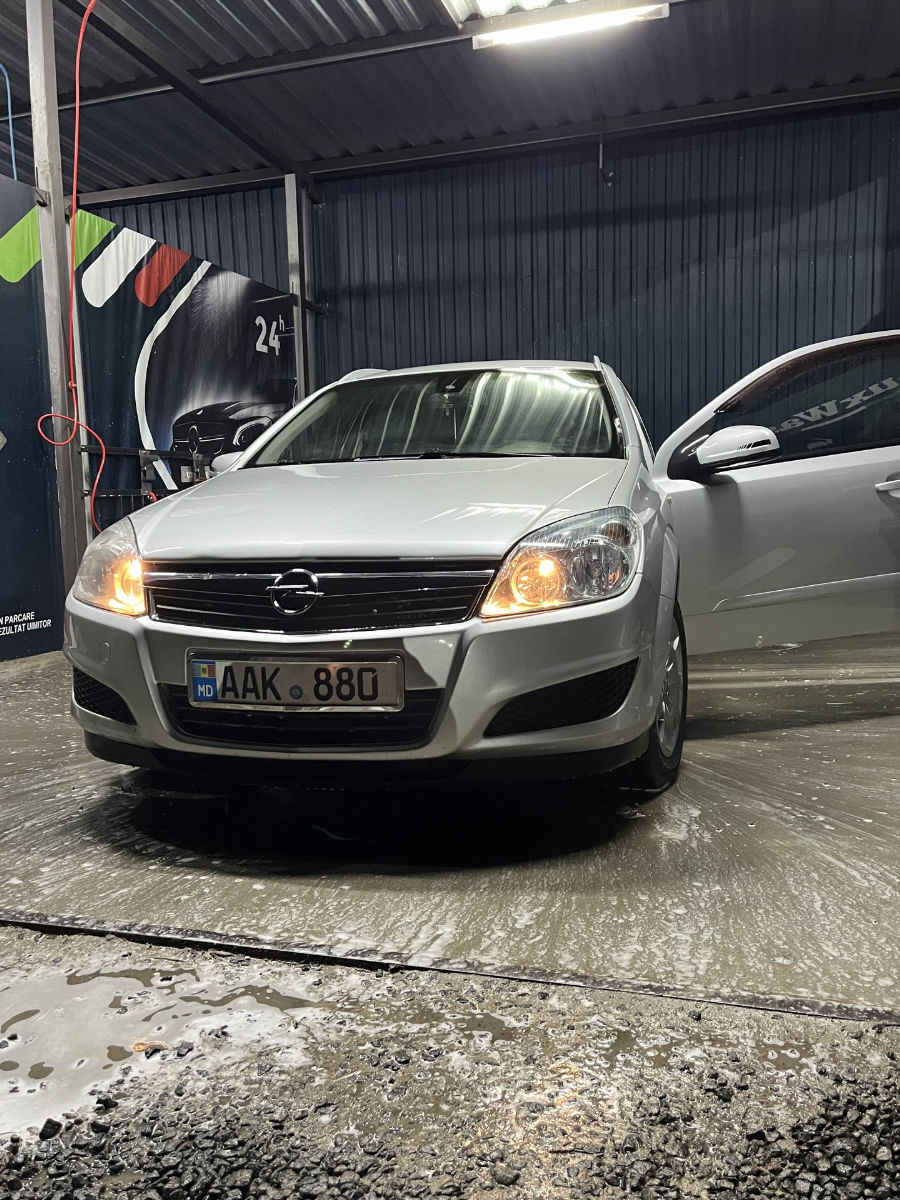 Opel Astra 2008