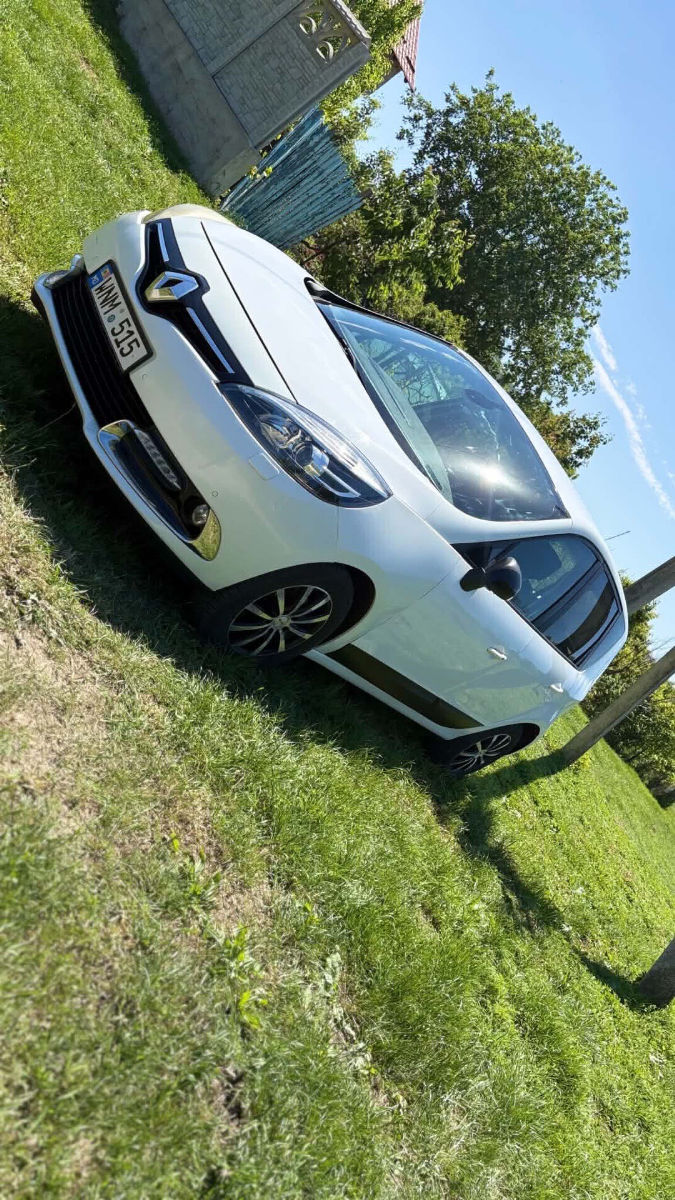 Renault Scenic 2012