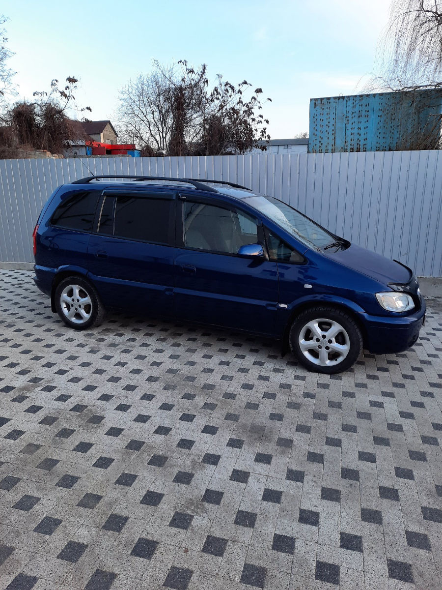 Opel Zafira 2004